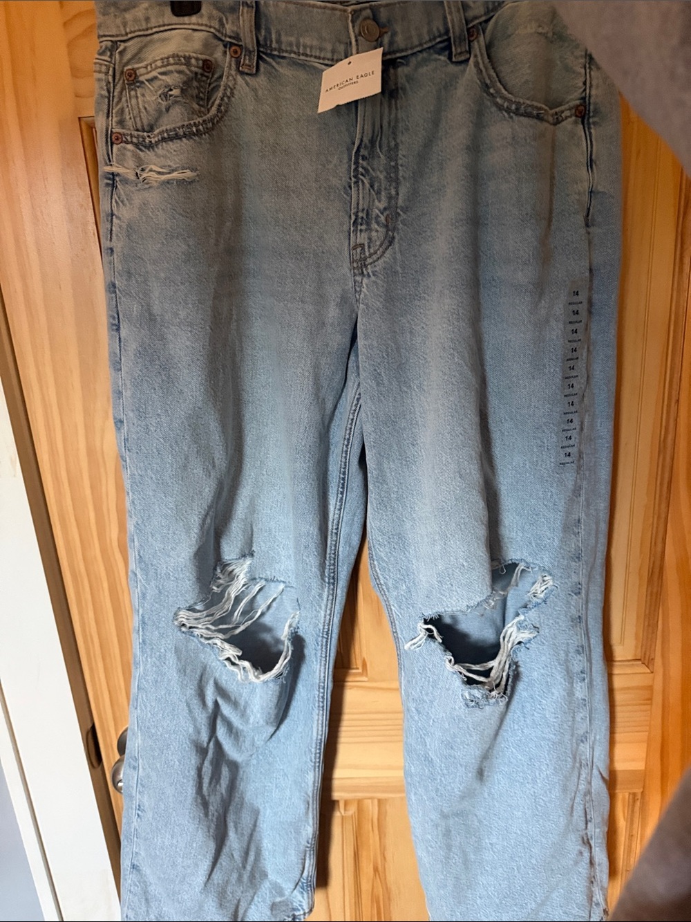 American Eagle Outfitters Light Blue Distressed Relaxed Jeans